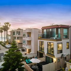 Beach Suite w/ Private Patio + Hot Tub + Steps To The Beach
