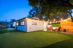 LEGO Home + Pool/Jacuzzi + Putting Green