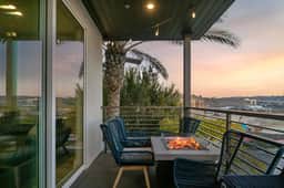 NEW Luxury Townhouse w/ Rooftop Deck