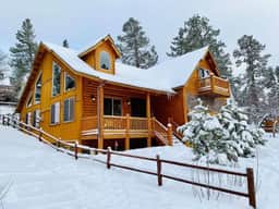 NEW Happy Bear Hideout Retreat+Game Room+Near Lake
