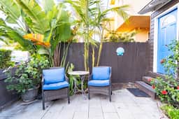 Vintage Beach Cottage Suite w/ Private Patio