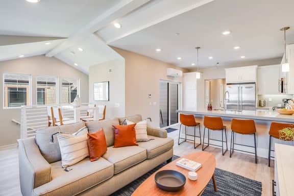 Luxury 3BR Beach Home |Walk to Ocean/Bay | Beach Toys