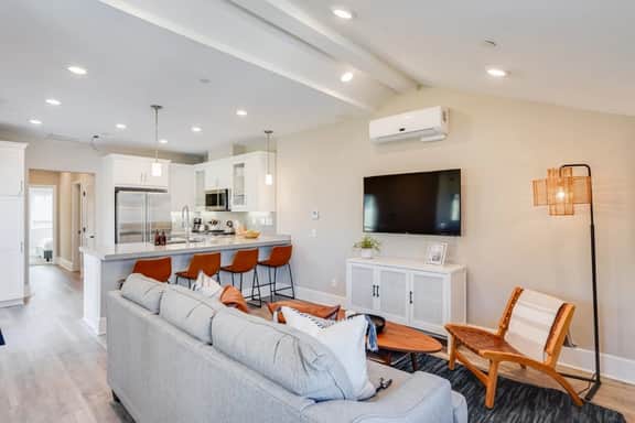 Luxury 3BR Beach Home |Walk to Ocean/Bay | Beach Toys - Image 2