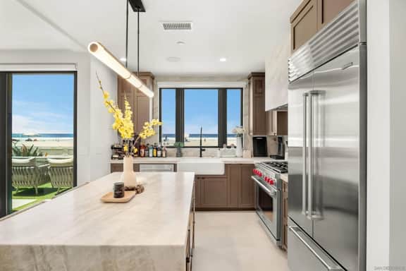 Front-Row to the Ocean | Modern Oceanfront Luxury | Rooftop Deck - Image 4